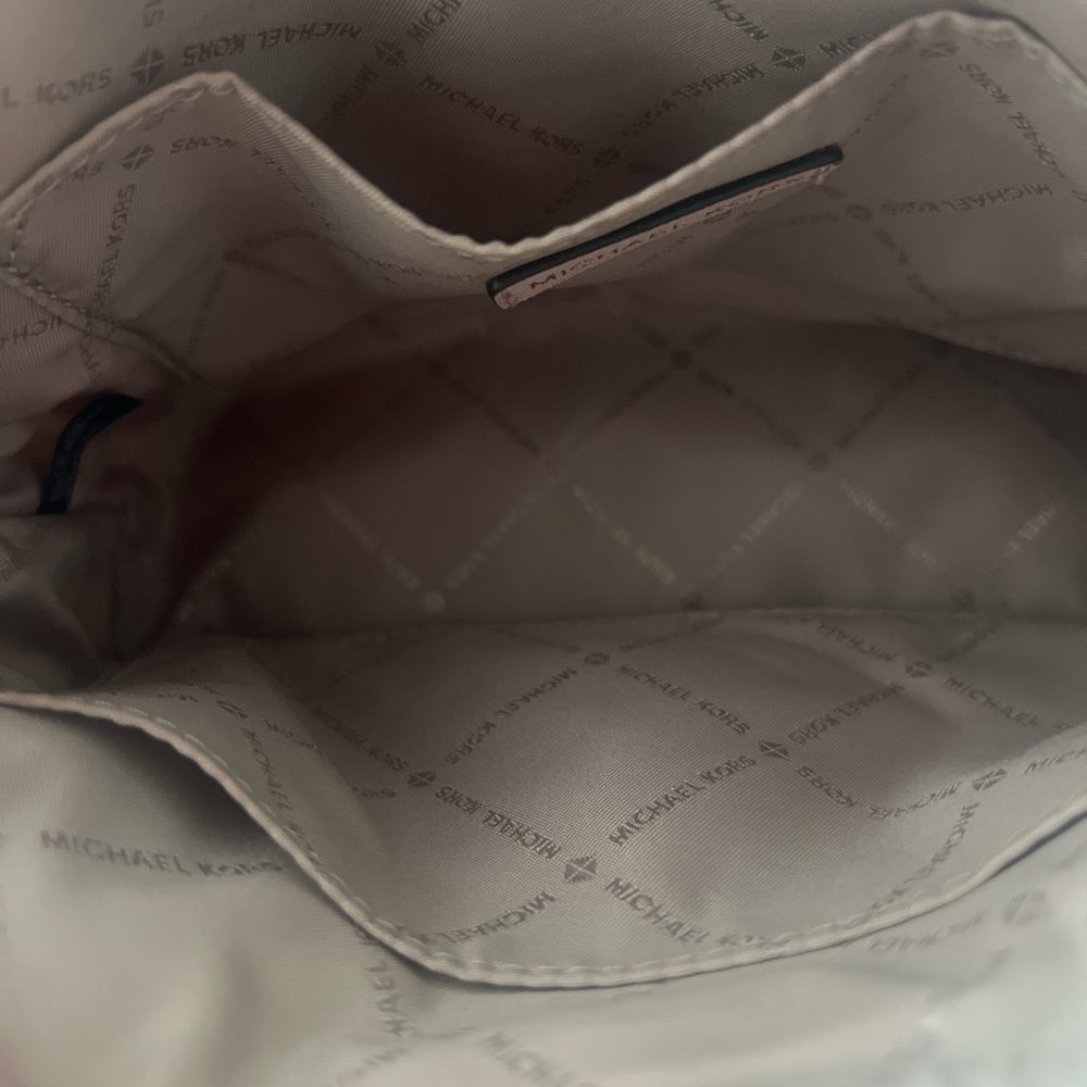 Michael Kors Beige Interior Lining - image 3
